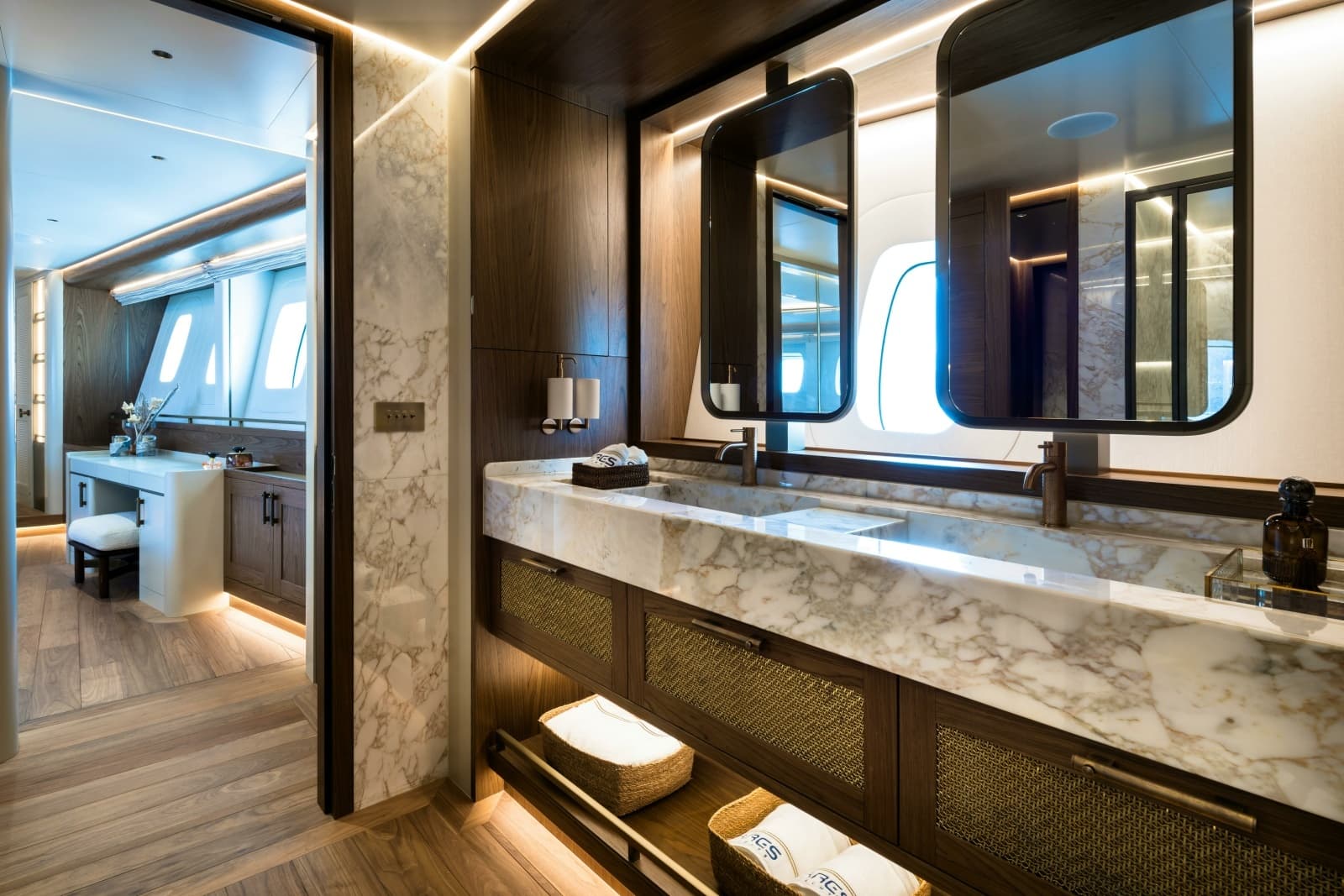 2026 Ares Yachts 
