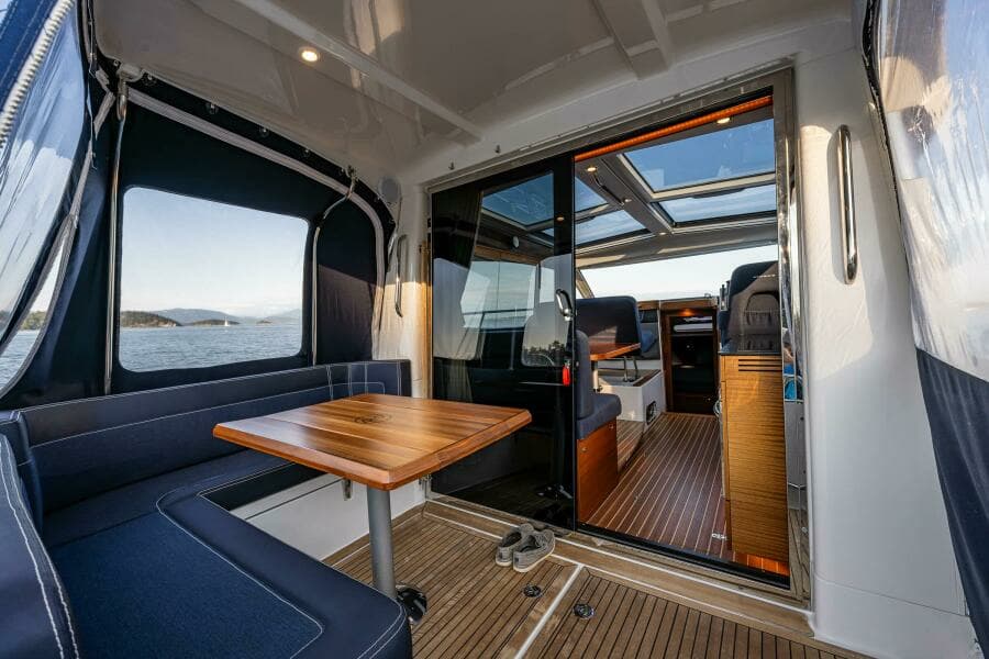 2020 Nimbus 365 Coupe