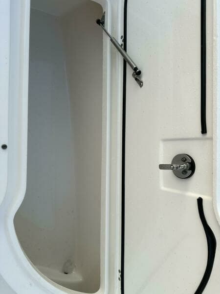 2009 Edgewater 318CC