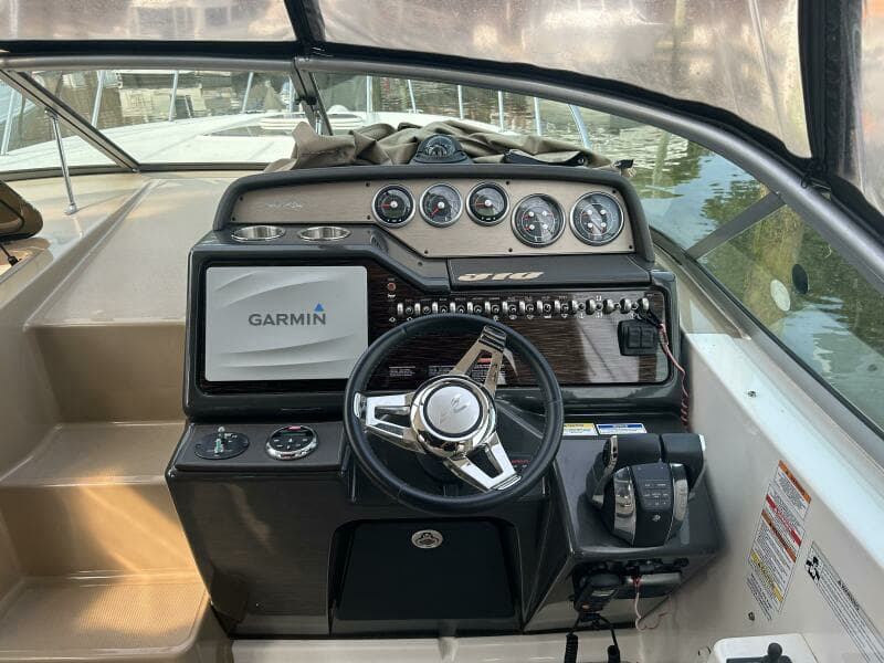 2016 Sea Ray 310 Sundancer