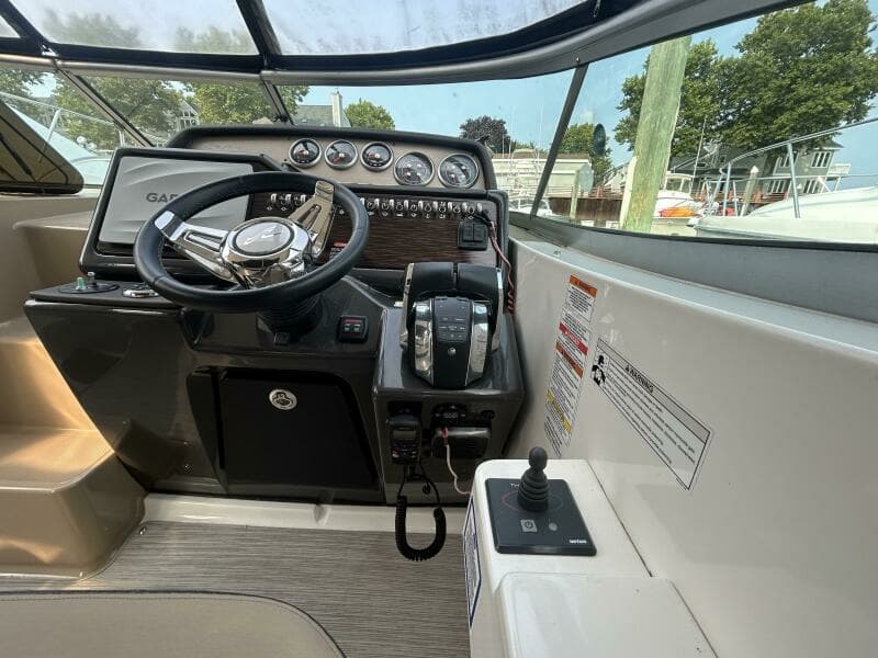 2016 Sea Ray 310 Sundancer