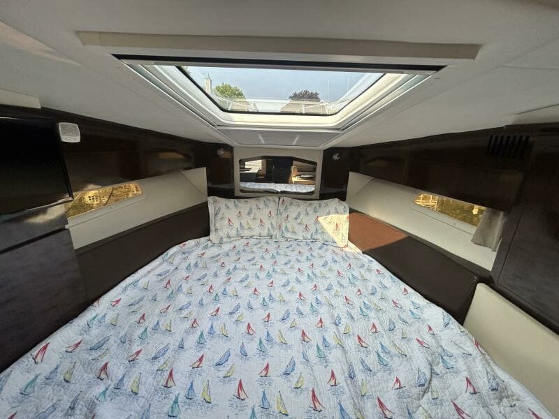 2016 Sea Ray 310 Sundancer