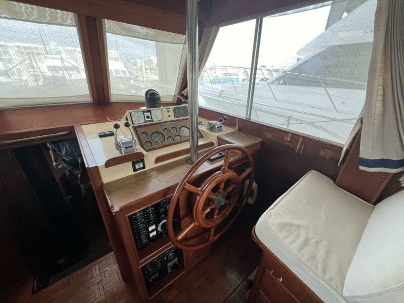 1985 Grand Banks 36