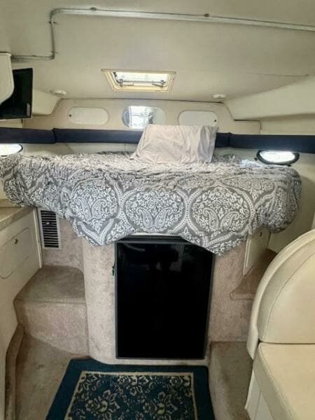 2000 Rinker 342 Fiesta Vee