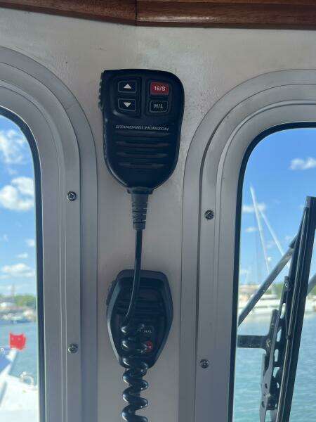 VHF Radio outboard helm