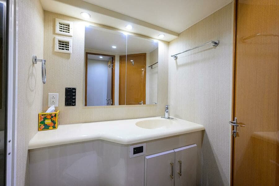 2000 Viking 50 Convertible