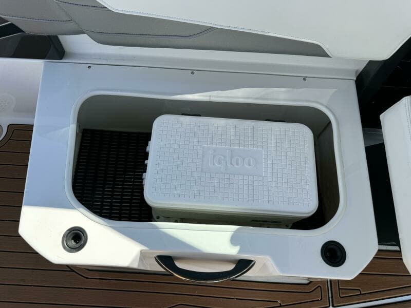 2017 Monterey 278 SS