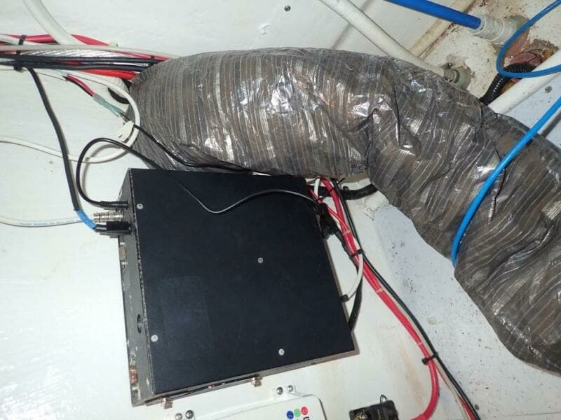 2000 Cabo 35 Express