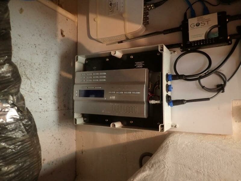 2000 Cabo 35 Express