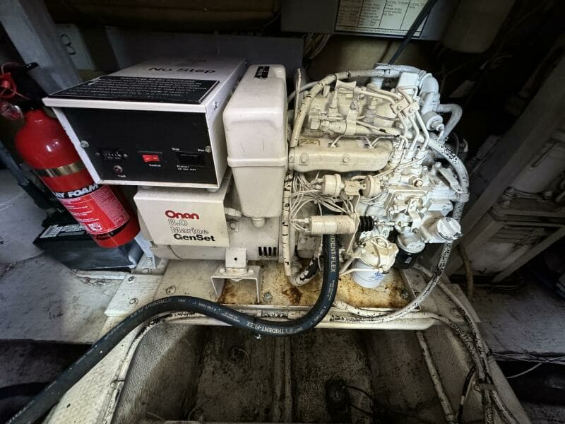 1990 Post 44 Sport Fisherman