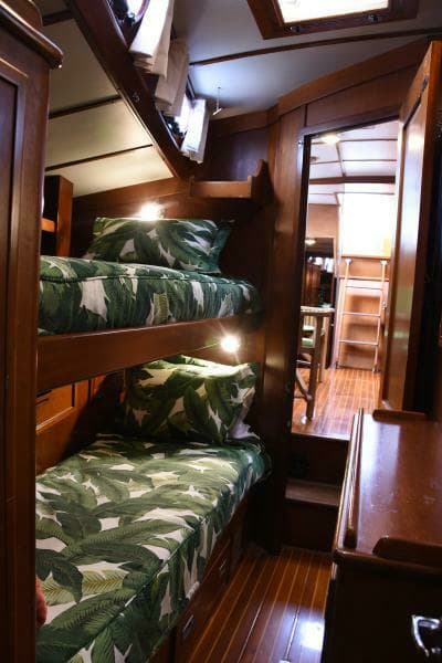 1982 Hinckley Sou'wester 59