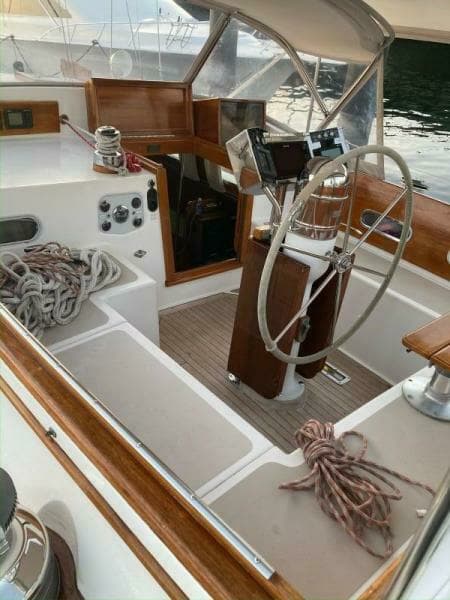 1982 Hinckley Sou'wester 59