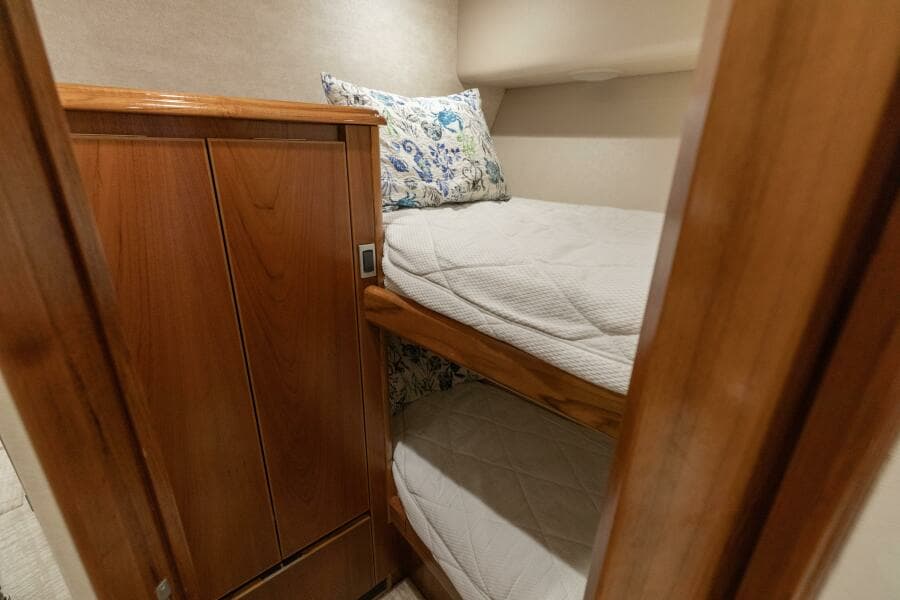 2015 Viking 70 Convertible  Secondary Guest Stateroom