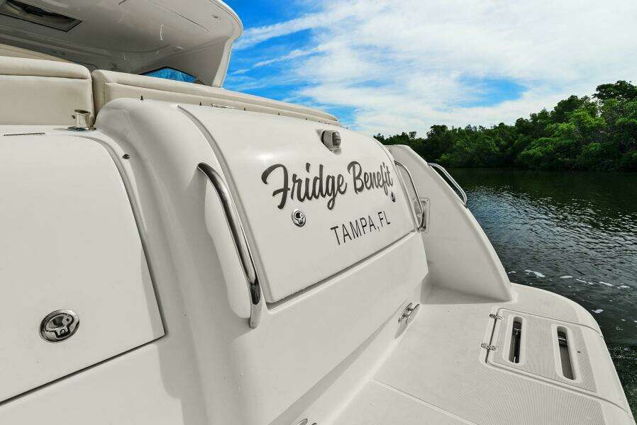 2008 Tiara Yachts 3500 Sovran "Fridge Benefit"
