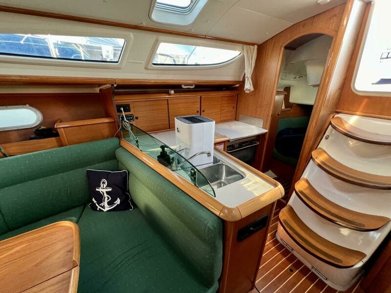 2005 Jeanneau Sun Odyssey 35