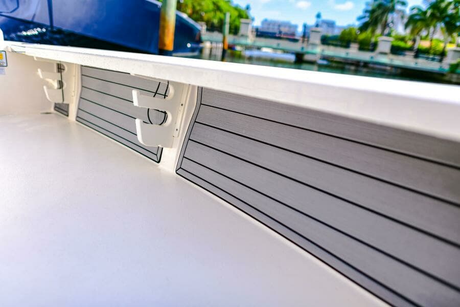 2022 Hewes Redfisher 21