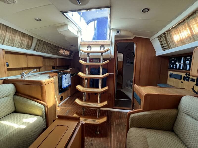 2002 Moody 38-2 Sloop