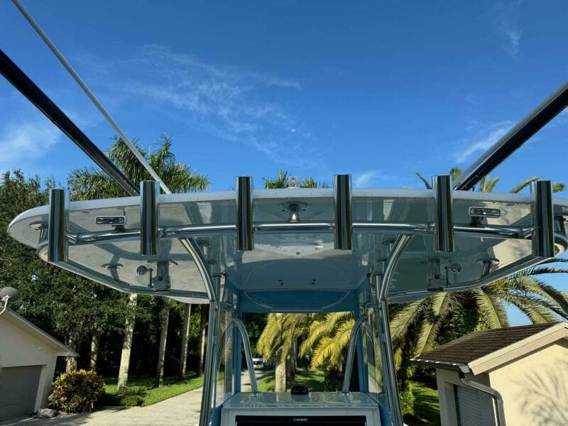 2024 Contender 32 Step