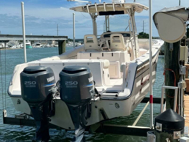 2007 Grady-White 306 Bimini