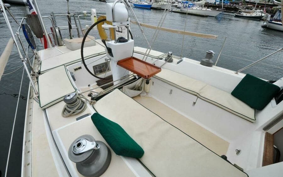 J/42 - Canty - Cockpit