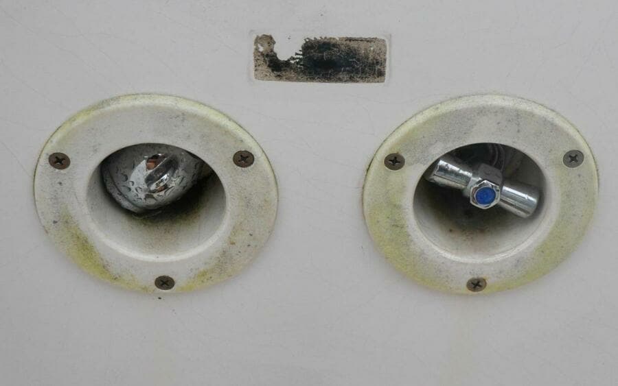 J/42 - Canty - Cockpit - Shower