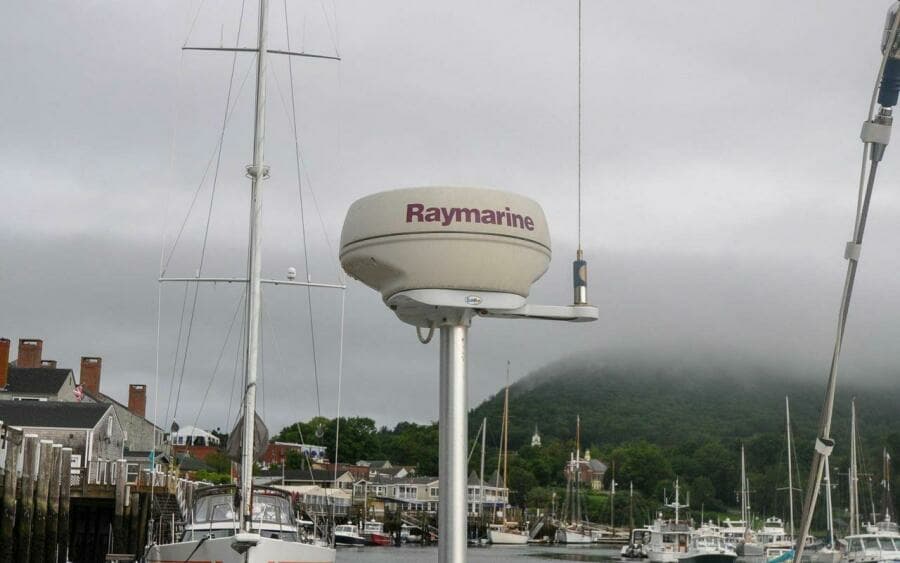 J/42 - Canty - Radar Dome on Electronics Mast