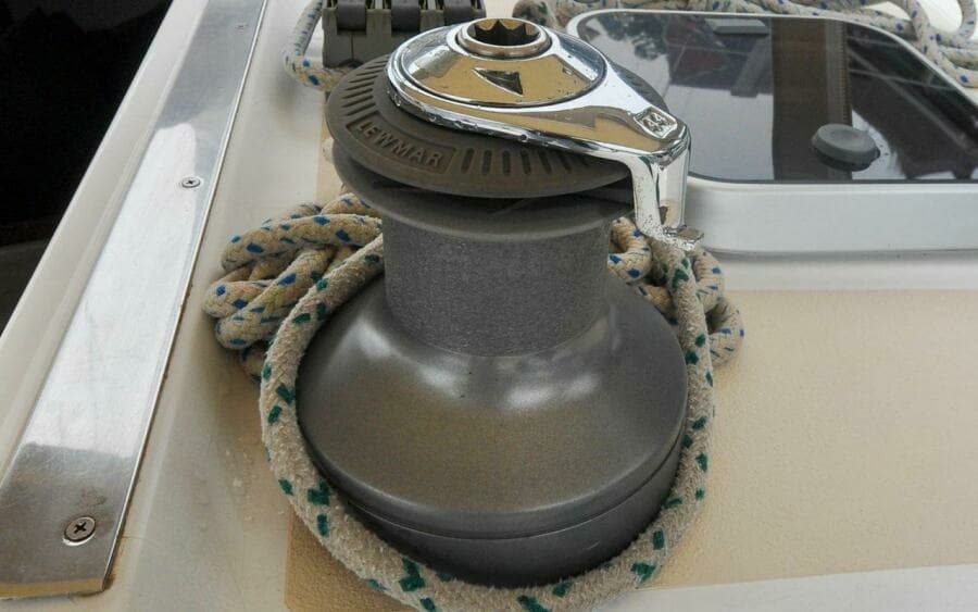 J/42 - Canty - Cockpit - Winch