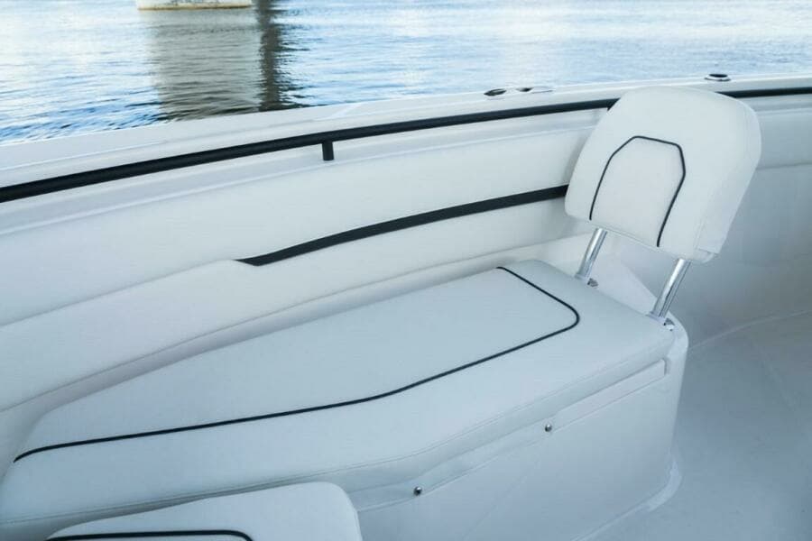 2025 Wellcraft 352 Fisherman