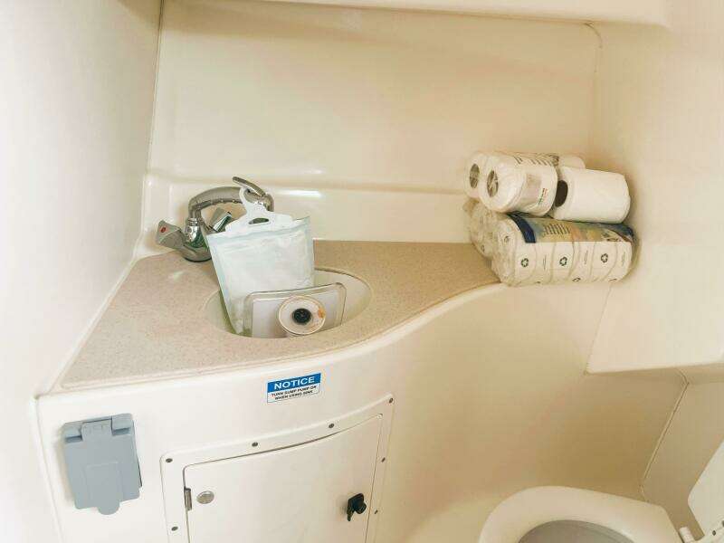 2001 Pursuit 2860 Denali