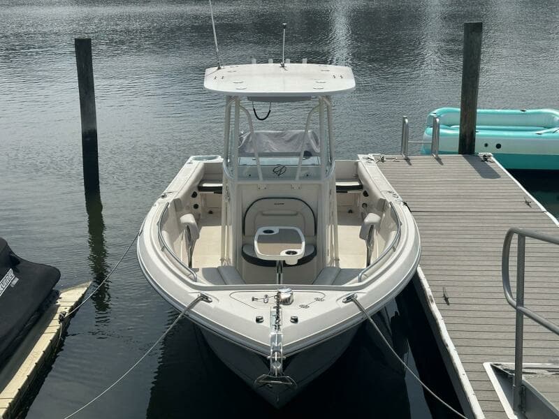 2022 Sailfish 242 CC