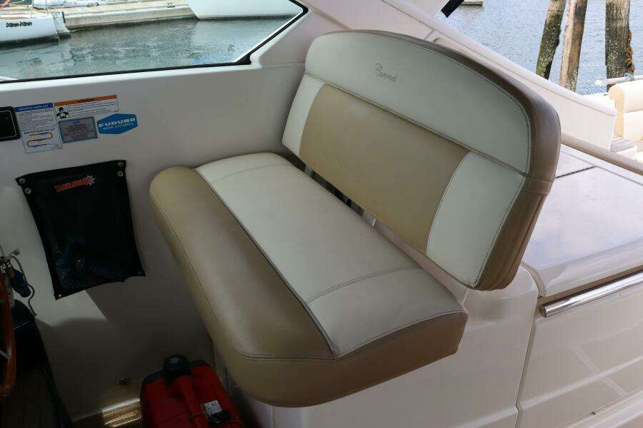 2012 Tiara Yachts 3100 Coronet