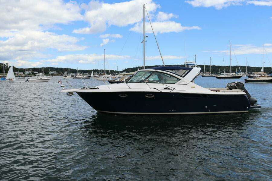 2012 Tiara Yachts 3100 Coronet