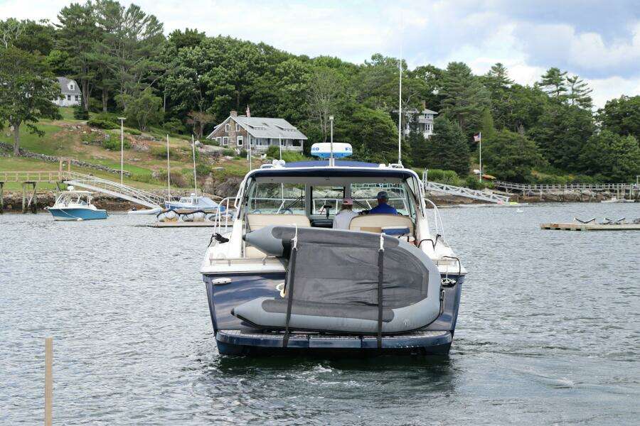 2012 Tiara Yachts 3100 Coronet