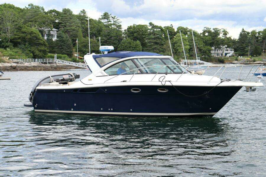 2012 Tiara Yachts 3100 Coronet
