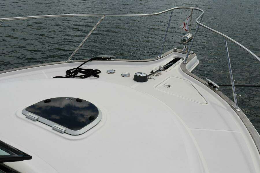 2012 Tiara Yachts 3100 Coronet