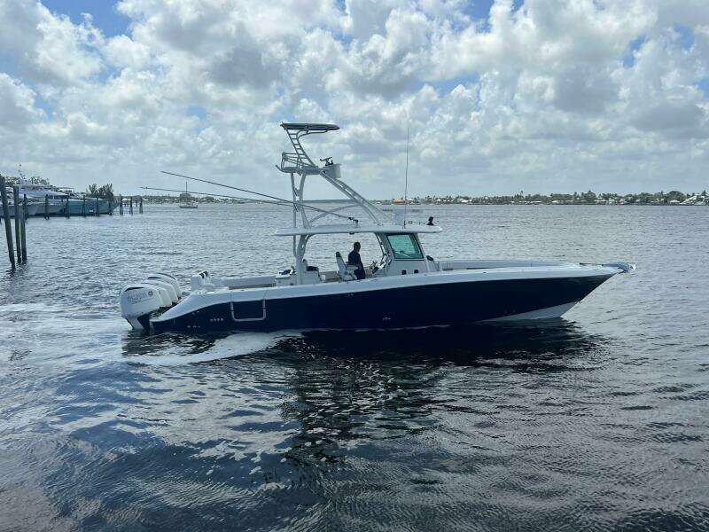 HCB 42 Five Wahoo - Profile