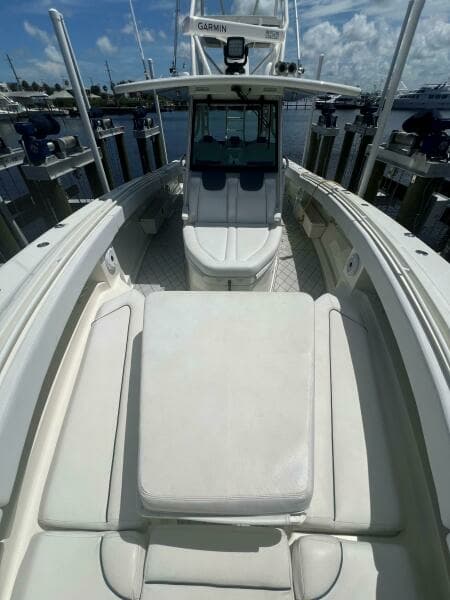 HCB 42 Five Wahoo Forward