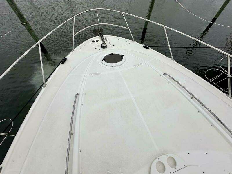 2007 Meridian 411 Sedan