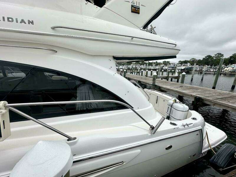 2007 Meridian 411 Sedan