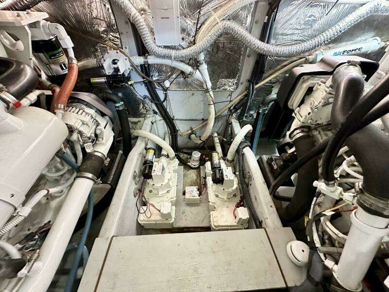 2007 Meridian 411 Sedan