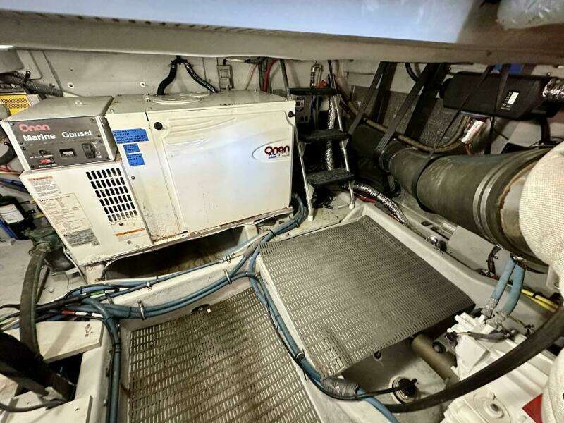 2007 Meridian 411 Sedan