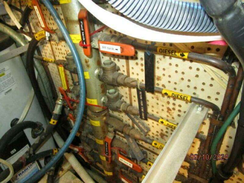 49' DeFever fuel manifold