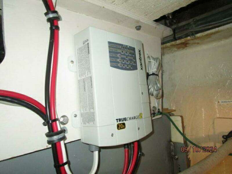 49' DeFever battery charger