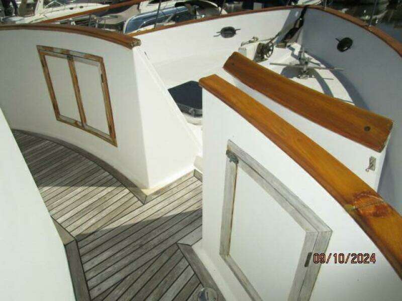 49' DeFever Portuguese Bridge1