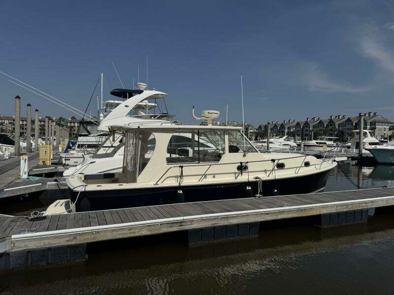 2008 Mainship 34 Pilot Hardtop