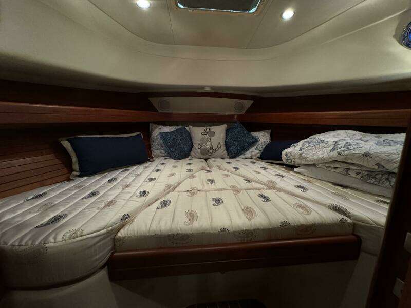 2008 Mainship 34 Pilot Hardtop