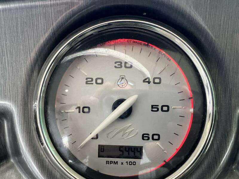 18 Tachometer
