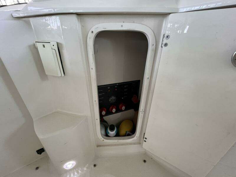 33 Battery Controller Area