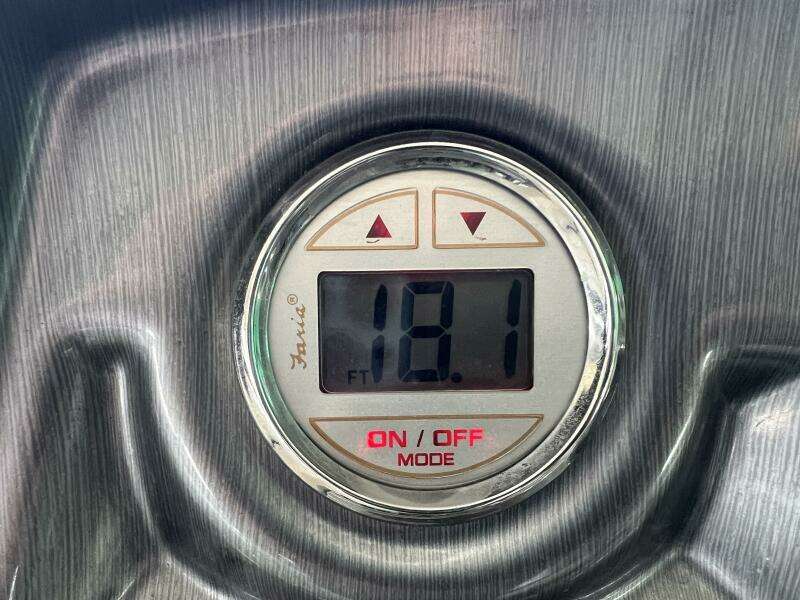 18 DephtMeter