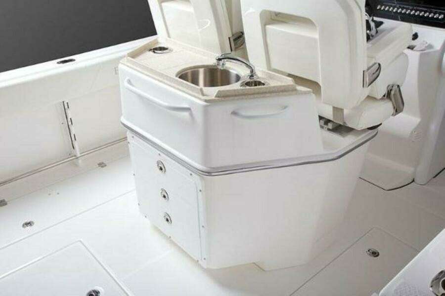 2025 Edgewater 262CC